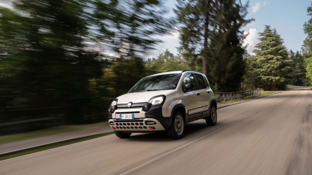 Fiat Panda 4x40º: una edición única por su 40 aniversario 9 Motor16 2023 fiat panda 4x40 6 Motor16