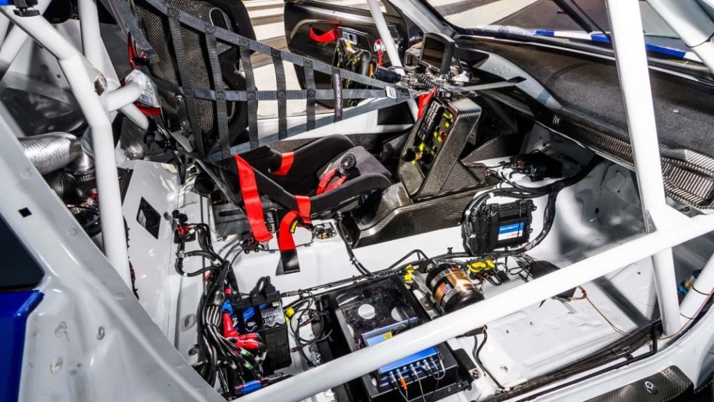 2023 ford mustang gt3 37 Motor16