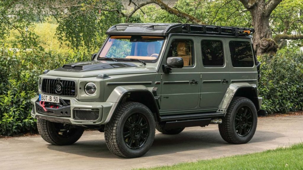 2023 trio brabus 800 4x4 stealth green 1 Motor16