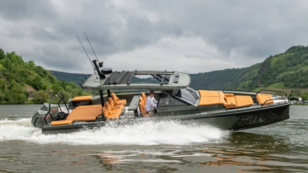 2023 trio brabus 800 4x4 stealth green 25 Motor16