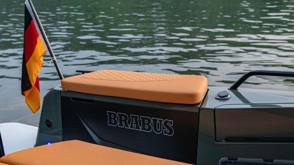 2023 trio brabus 800 4x4 stealth green 26 Motor16