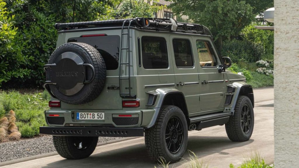 2023 trio brabus 800 4x4 stealth green 6 Motor16