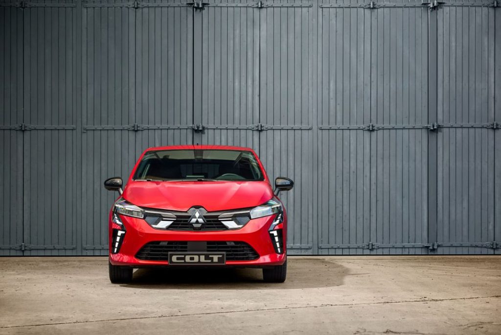 Vuelve el Mitsubishi Colt… disfrazado de Clio 9 Motor16 All New MITSUBISHI COLT 018 2 Motor16