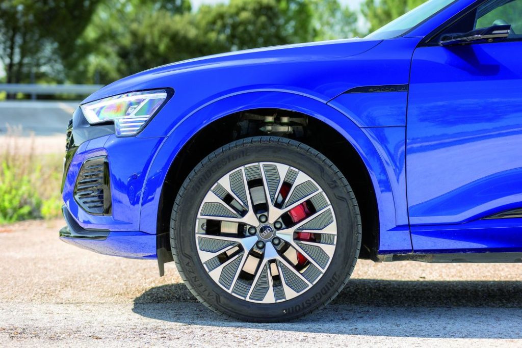 Prueba del Audi Q8 e-tron 55 quattro. El expreso del silencio 9 Motor16 Audi Q8 e tron 55 prueba 17 Motor16