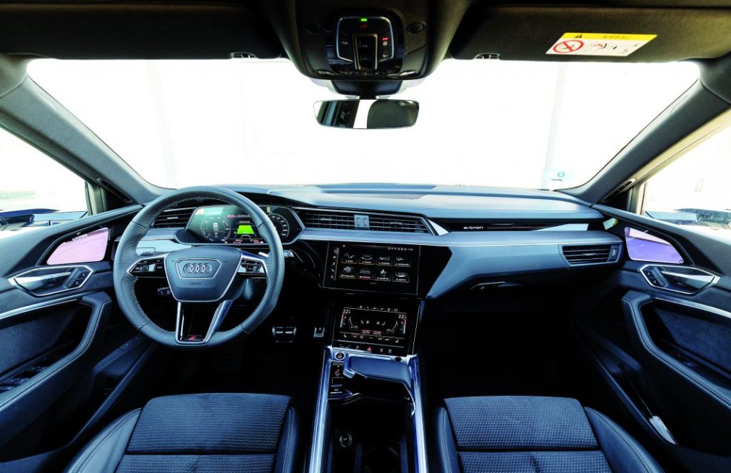 Prueba del Audi Q8 e-tron 55 quattro. El expreso del silencio 15 Motor16 Audi Q8 e tron 55 prueba 6 Motor16