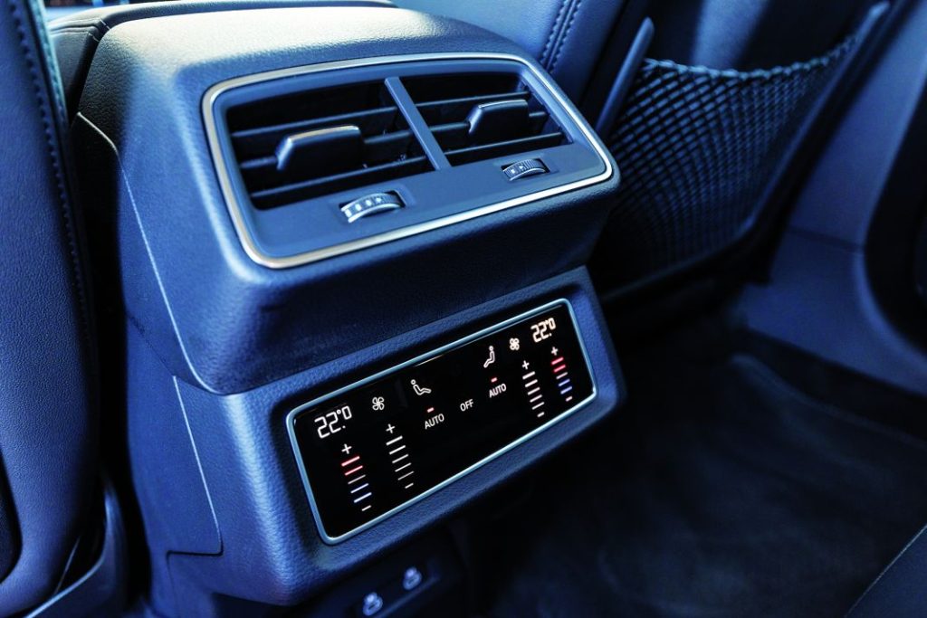 Prueba del Audi Q8 e-tron 55 quattro. El expreso del silencio 14 Motor16 Audi Q8 e tron 55 prueba 9 Motor16