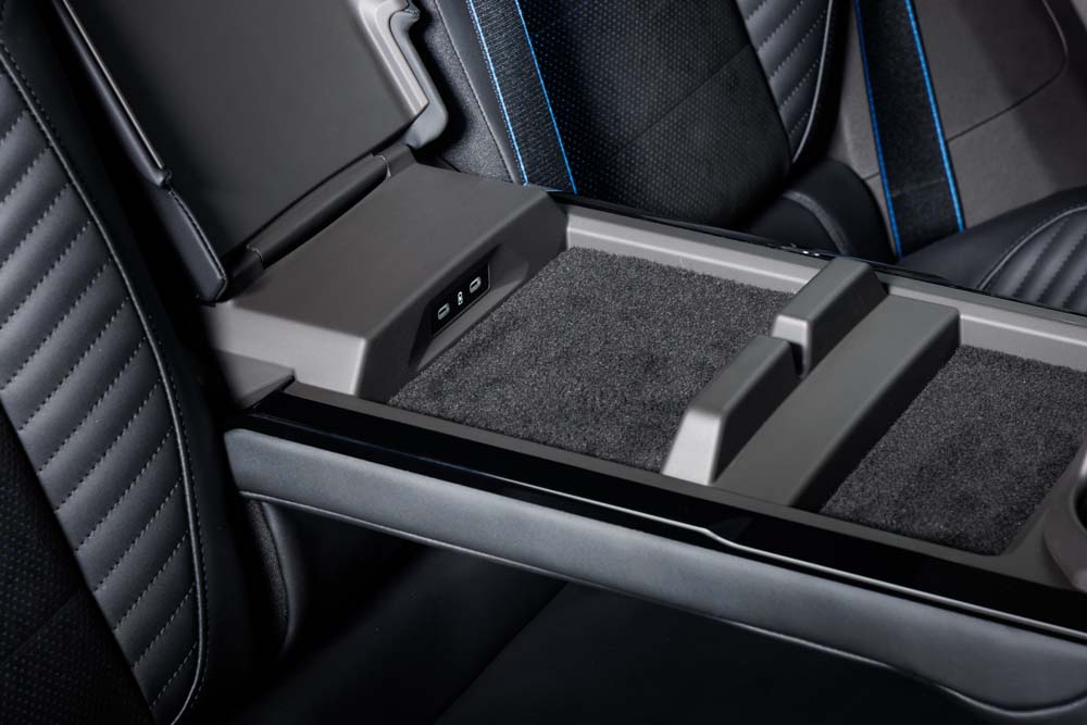 Nuevo Renault Rafale. Primer contacto 23 Motor16 Azul Alpine Detalles 28 Motor16