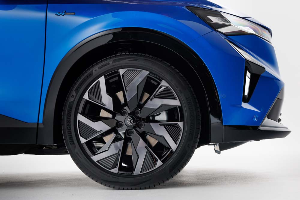 Nuevo Renault Rafale. Primer contacto 14 Motor16 Azul Alpine Detalles 9 Motor16