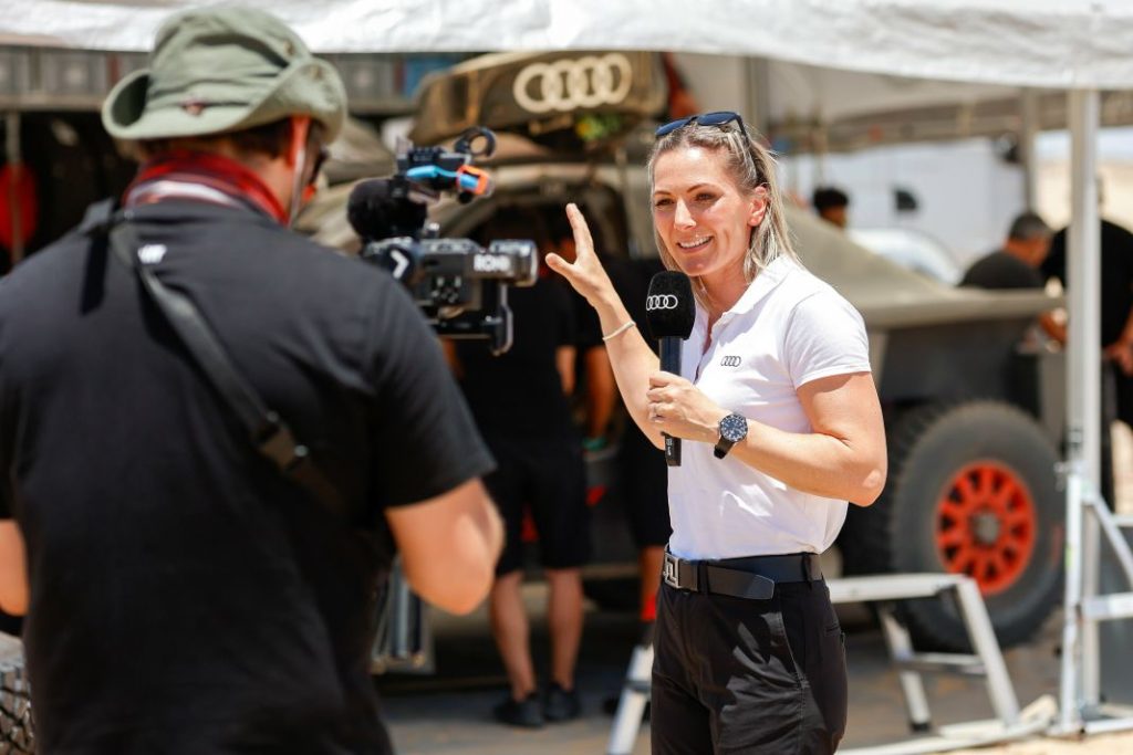 Carlos Sainz vuelve a entrenar cinco meses después de su lesión en el rally Dakar 22 Motor16 Carlos Sainz prueba test Audi RS Q e tron e2 2023 29 Motor16