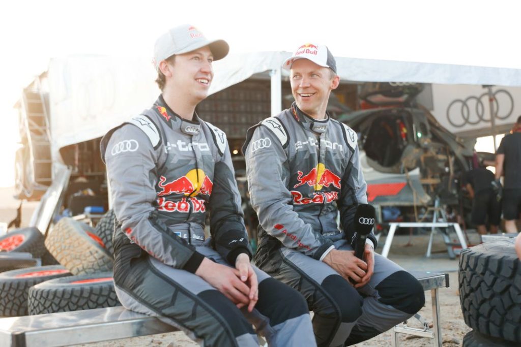 Carlos Sainz vuelve a entrenar cinco meses después de su lesión en el rally Dakar 18 Motor16 Carlos Sainz prueba test Audi RS Q e tron e2 2023 34 Motor16