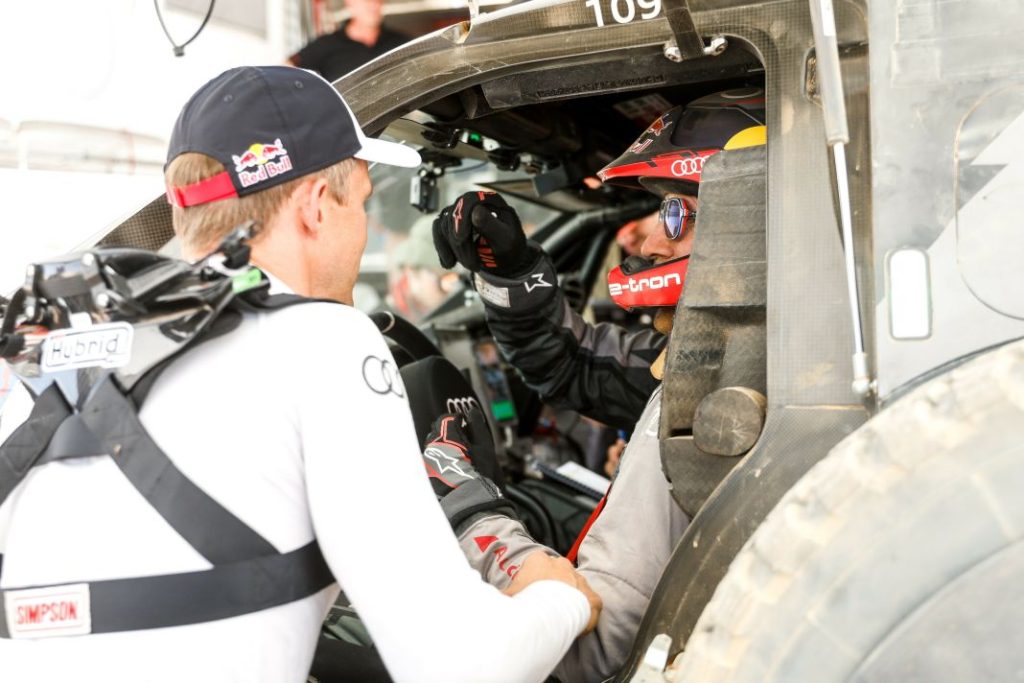 Carlos Sainz vuelve a entrenar cinco meses después de su lesión en el rally Dakar 16 Motor16 Carlos Sainz prueba test Audi RS Q e tron e2 2023 36 Motor16