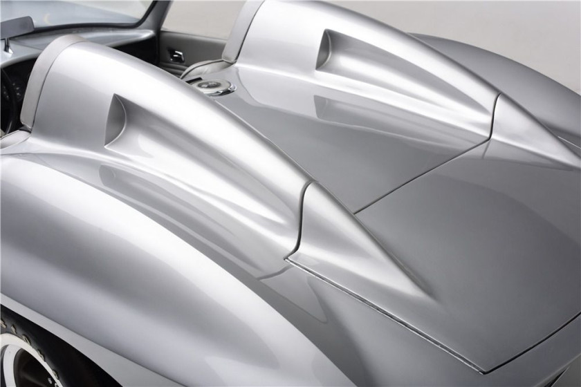 Fiberfab Centurion o el Corvette maldito: Una historia de plagio, cuernos, homicidio y un coche único 13 Motor16 Chevrolet Corvette Fiberfab xp 86 14 Motor16