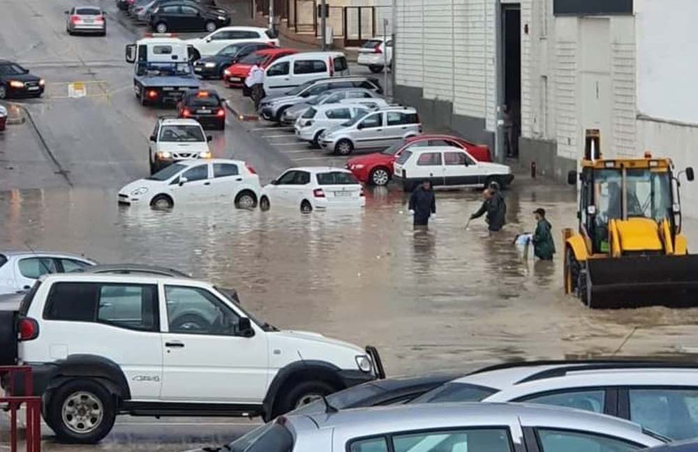 Aquí debes reclamar si a tu coche le han afectado las inundaciones 87 Motor16 Coches inundados por la lluvia 2 Motor16