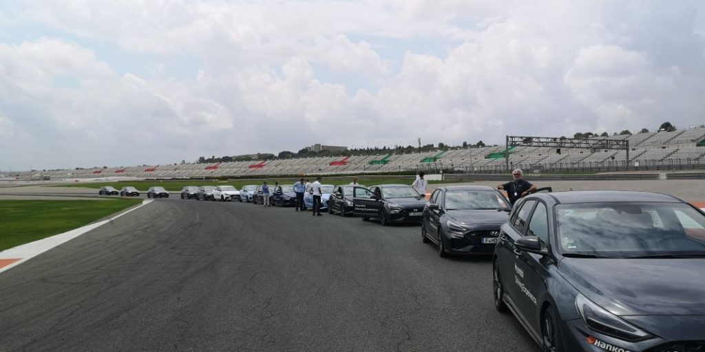 Hyundai Driving Experience. Hemos participado y es un curso de 10 2 Motor16 Hyundai Driving Experience Valencia