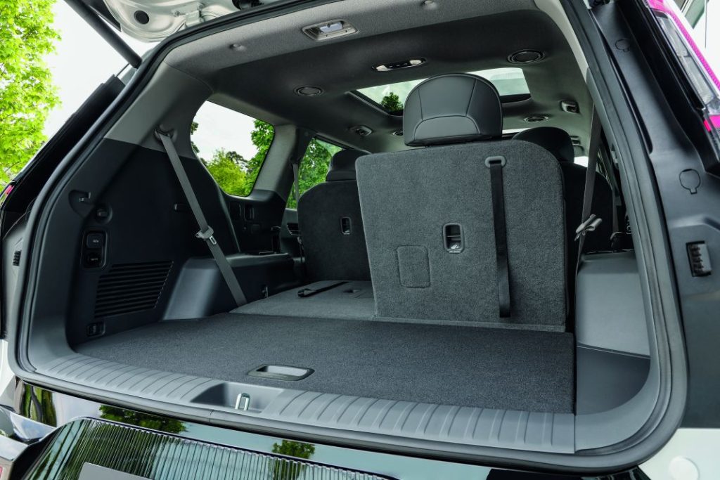 KIA EV9 Baseline Interior hires 12 Motor16