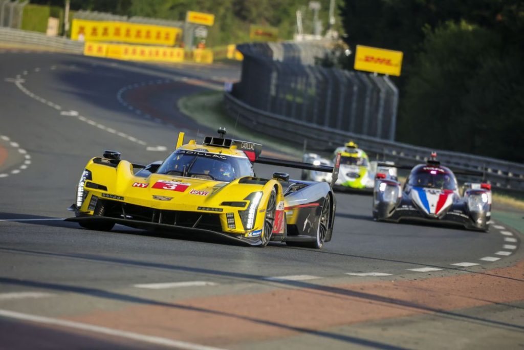 LE MANS CADILLAC Motor16