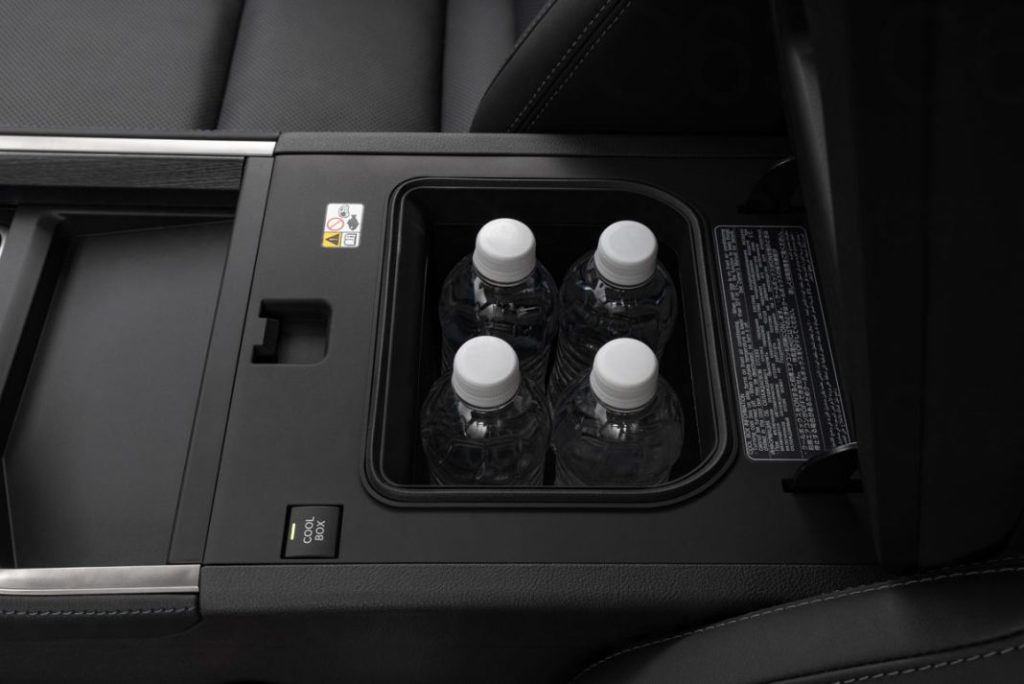 El Toyota Land Cruiser se acerca 9 Motor16 LEXUS GX 12 Motor16