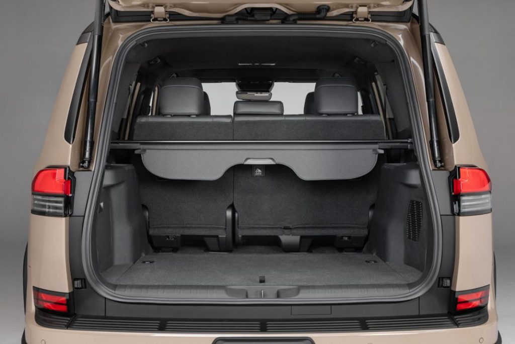 El Toyota Land Cruiser se acerca 12 Motor16 LEXUS GX 20 Motor16