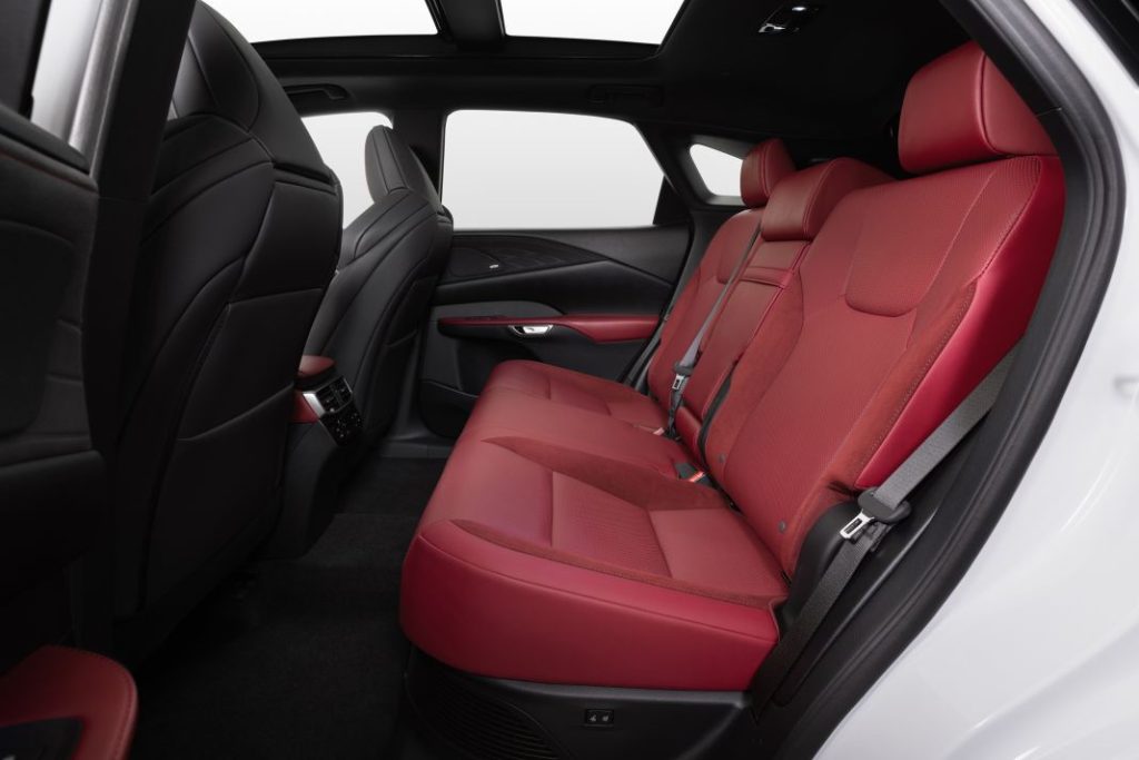 LEXUS RX 500h FSPORT WHITE DETAIL INTERIOR BACK SEAT v2 Motor16