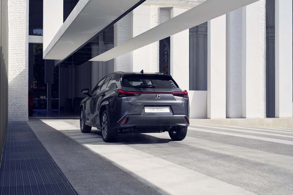 Nuevo Lexus UX 300e. Más lejos y más cómodo y seguro 1 Motor16 Lexus UX 300e 2023.