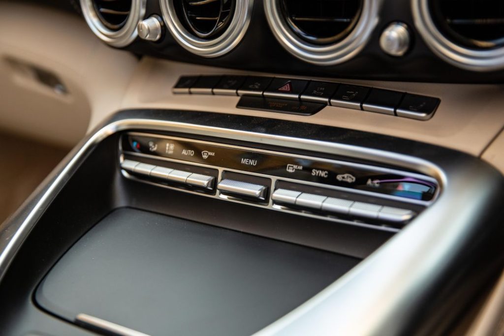 Mercedes-AMG GT S Roadster Bussink Speedlegend… Si te gusta esta excentricidad, se encuentra a la venta 19 Motor16 Mercedes AMG GT S Roadster Bussink Speedlegend 24 Motor16