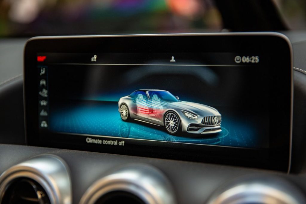 Mercedes-AMG GT S Roadster Bussink Speedlegend… Si te gusta esta excentricidad, se encuentra a la venta 21 Motor16 Mercedes AMG GT S Roadster Bussink Speedlegend 26 Motor16