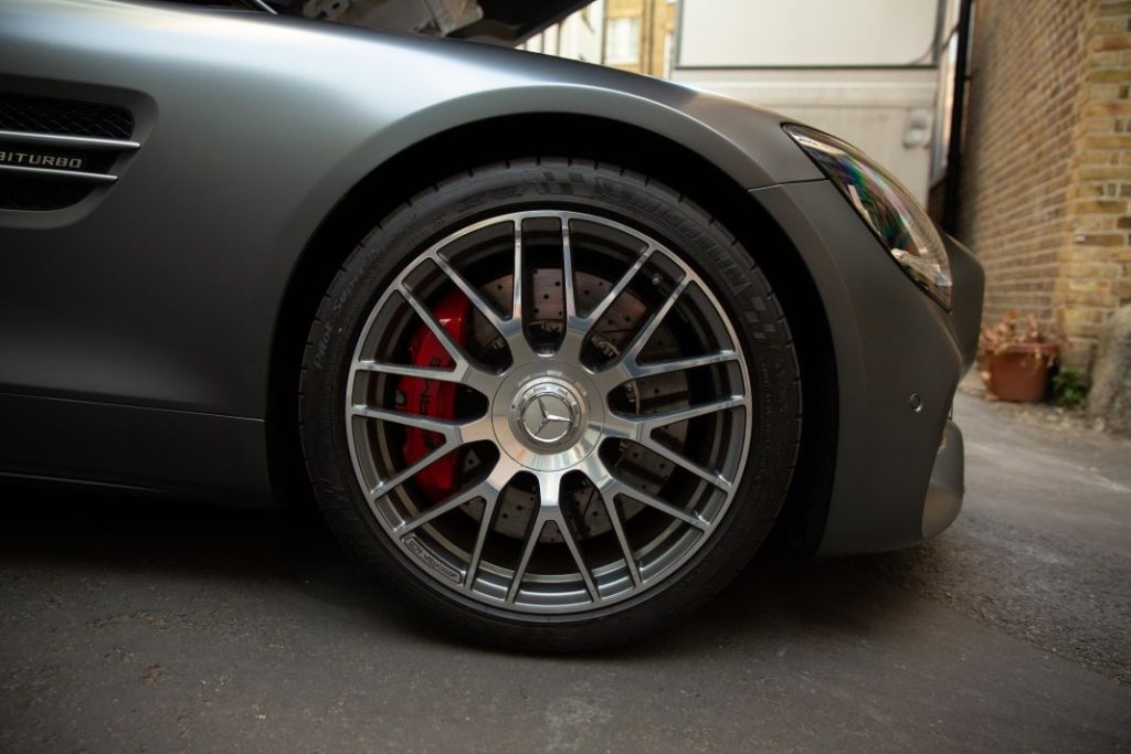 Mercedes-AMG GT S Roadster Bussink Speedlegend… Si te gusta esta excentricidad, se encuentra a la venta 58 Motor16 Mercedes AMG GT S Roadster Bussink Speedlegend 65 Motor16