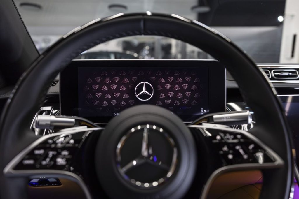 Mercedes-Maybach Night Series: Aún más exclusividad, si cabe, para el Clase S y otros modelos 12 Motor16 Mercedes Maybach Clase S Night Series 16 Motor16