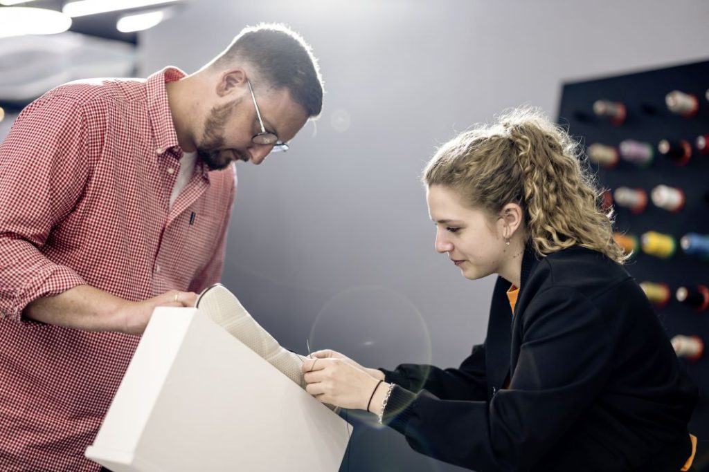 Mercedes-Maybach Night Series: Aún más exclusividad, si cabe, para el Clase S y otros modelos 38 Motor16 Mercedes Maybach Clase S Night Series 43 Motor16