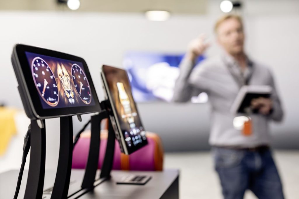 Mercedes-Maybach Night Series: Aún más exclusividad, si cabe, para el Clase S y otros modelos 34 Motor16 Mercedes Maybach Clase S Night Series 46 Motor16