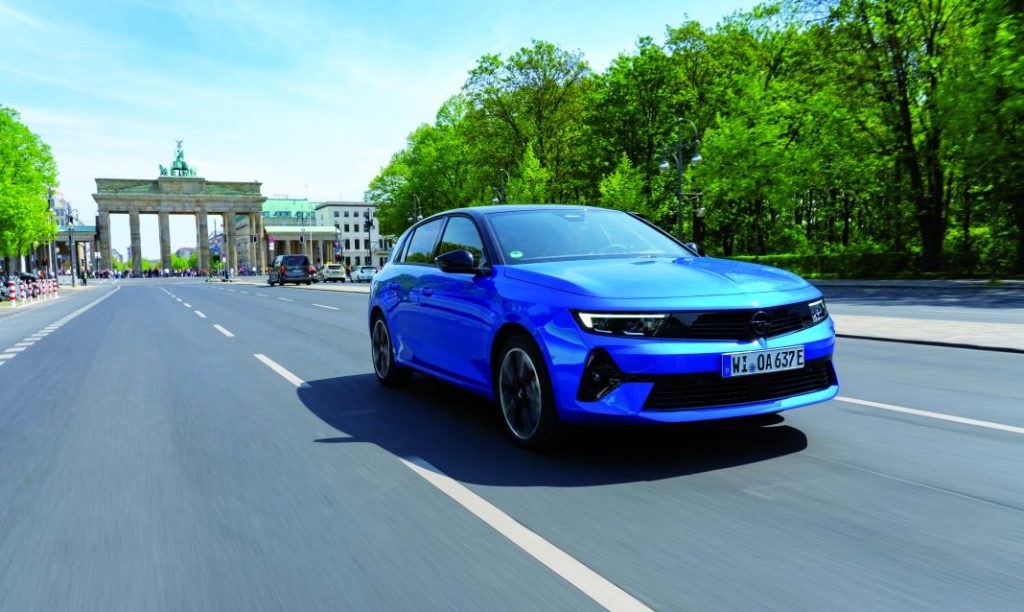 Opel Astra Electric prueba 1 Motor16