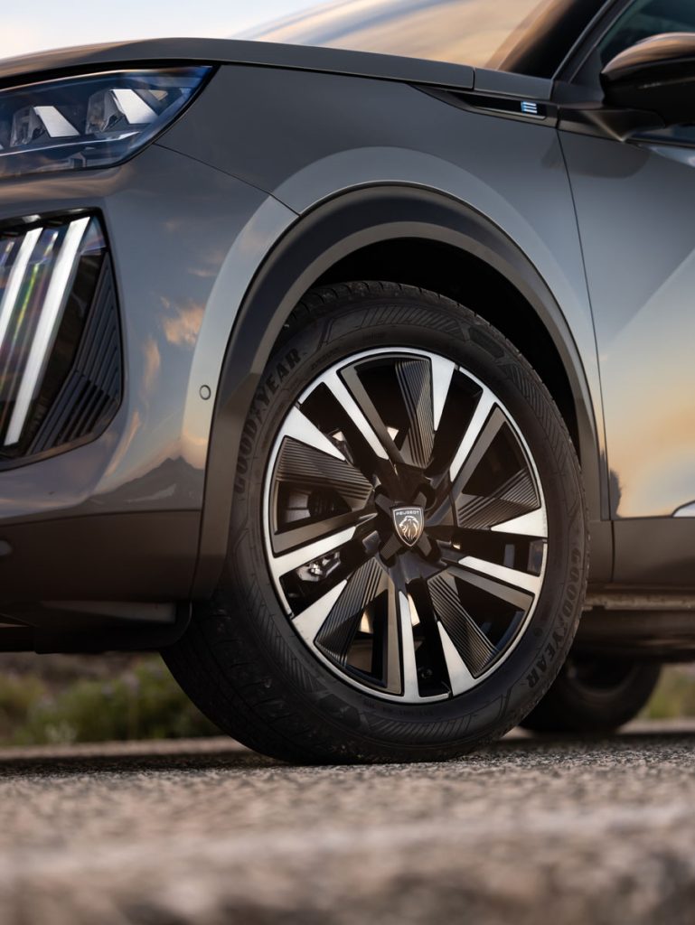 Así va el nuevo Peugeot e-2008 22 Motor16 PEUGEOT E2008 E LIONTESTDRIVE 2306TC0080 Motor16