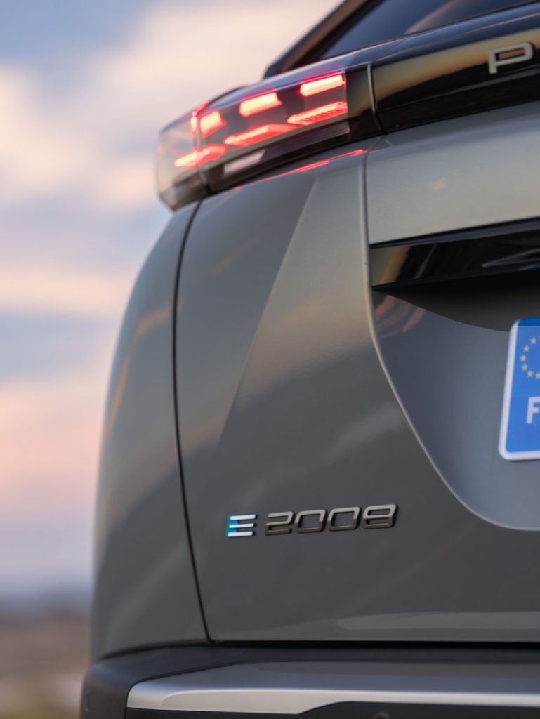 Así va el nuevo Peugeot e-2008 24 Motor16 PEUGEOT E2008 E LIONTESTDRIVE 2306TC0083 Motor16