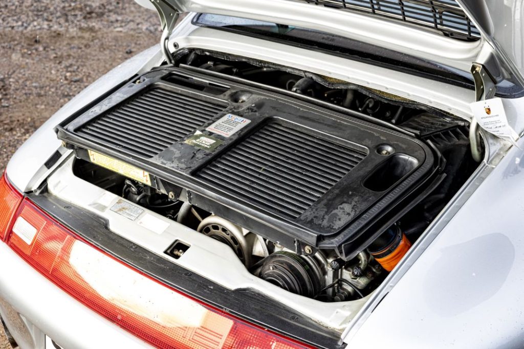 ¿Por qué este viejo Porsche 911 podría venderse por 400.000 euros? 9 Motor16 Porsche 911 Turbo S 993 1997 33 Motor16