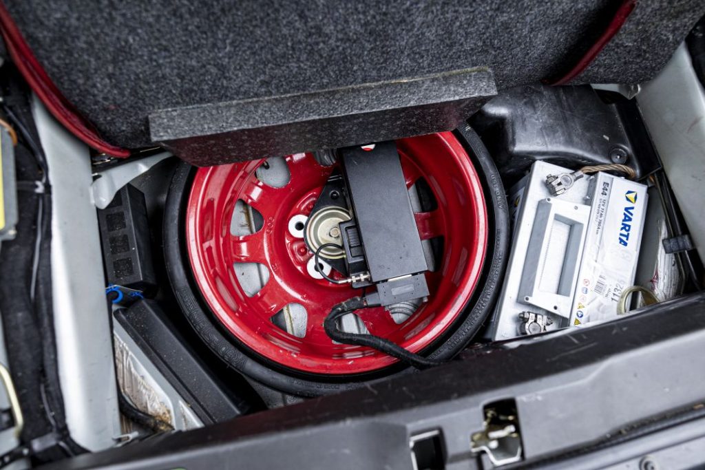 ¿Por qué este viejo Porsche 911 podría venderse por 400.000 euros? 32 Motor16 Porsche 911 Turbo S 993 1997 5 Motor16