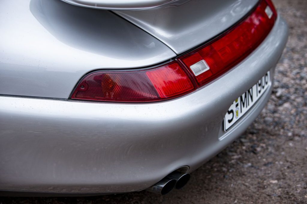 ¿Por qué este viejo Porsche 911 podría venderse por 400.000 euros? 28 Motor16 Porsche 911 Turbo S 993 1997 9 Motor16