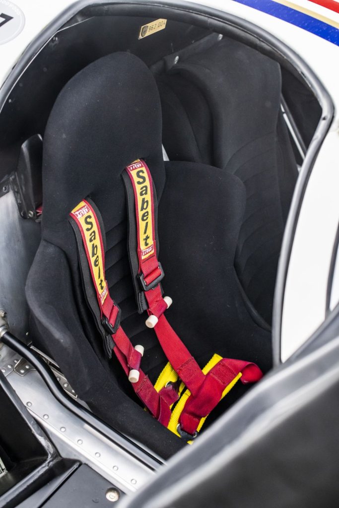 ¿Quieres este Porsche 962 oficial de Le Mans de 1985? Ahora puede ser tuyo 23 Motor16 Porsche 962 24 Horas Le Mans 17 Motor16