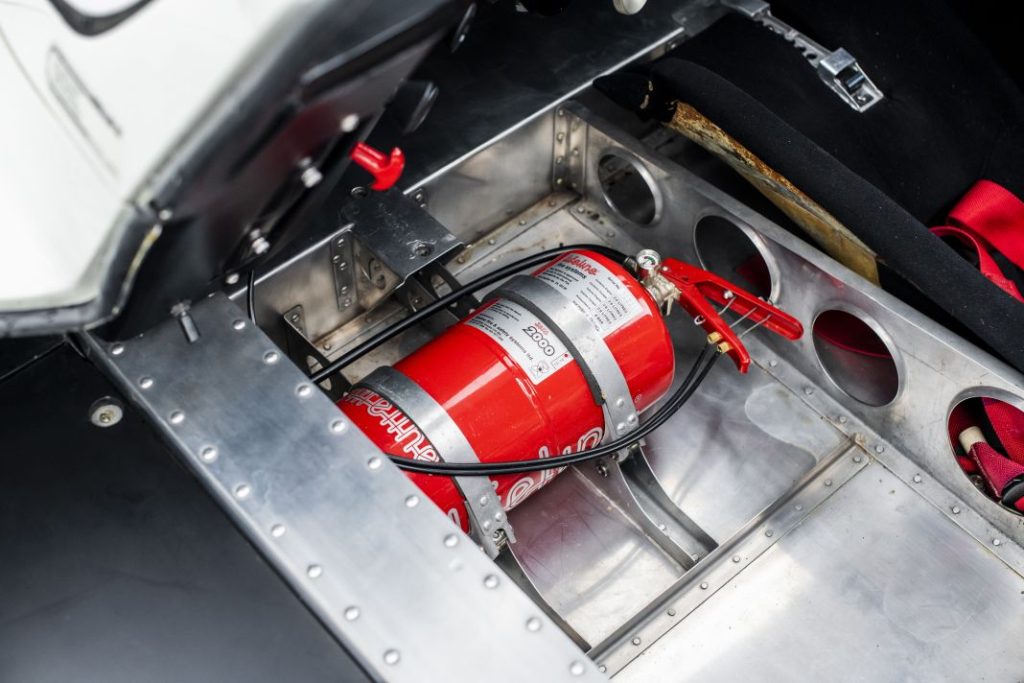 ¿Quieres este Porsche 962 oficial de Le Mans de 1985? Ahora puede ser tuyo 21 Motor16 Porsche 962 24 Horas Le Mans 20 Motor16