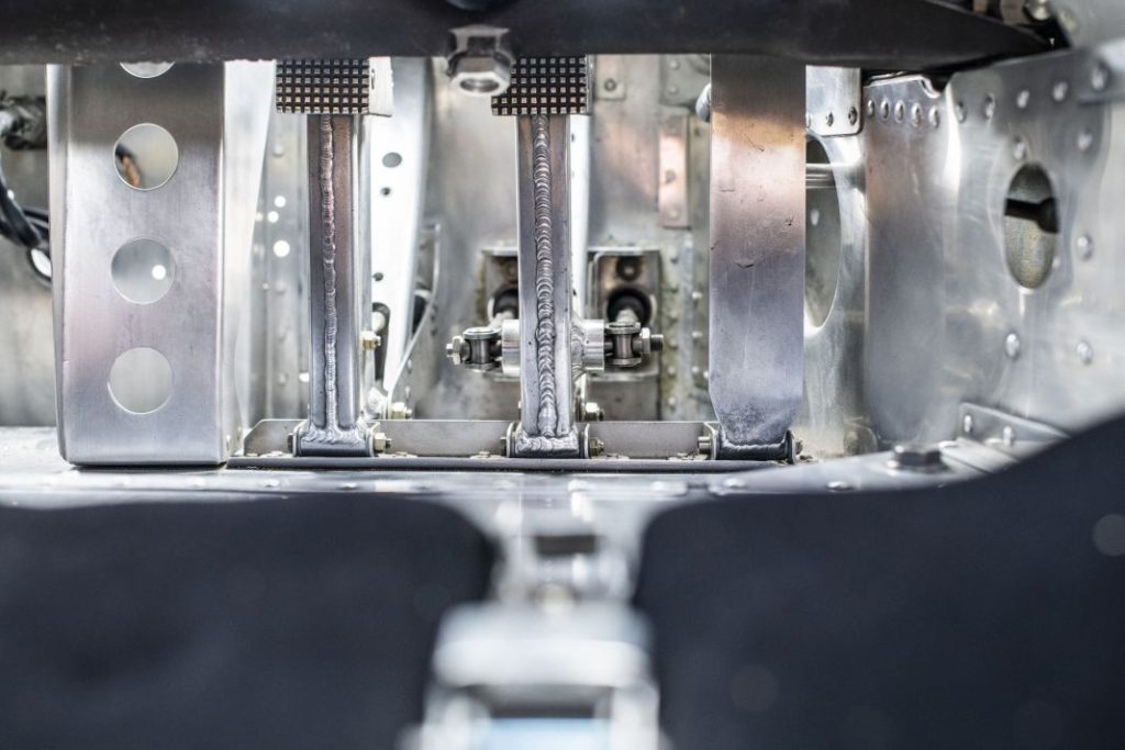 ¿Quieres este Porsche 962 oficial de Le Mans de 1985? Ahora puede ser tuyo 9 Motor16 Porsche 962 24 Horas Le Mans 35 Motor16