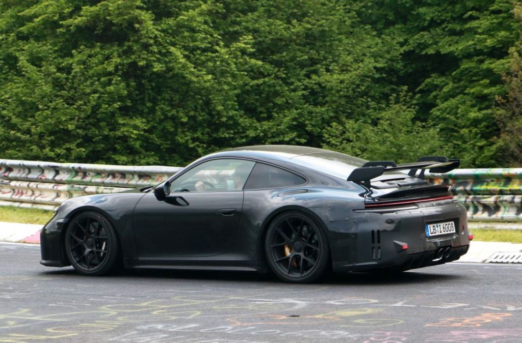 El restyling del Porsche 911 GT3 se pone a punto en Nürburgring 6 Motor16 Porsche 992 GT3 Facelift Ring 11 Motor16