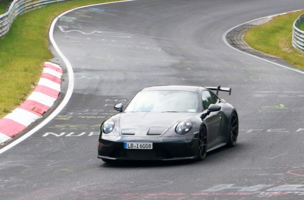 El restyling del Porsche 911 GT3 se pone a punto en Nürburgring 12 Motor16 Porsche 992 GT3 Facelift Ring 3 Motor16