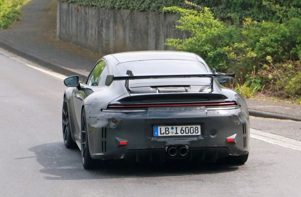 El restyling del Porsche 911 GT3 se pone a punto en Nürburgring 18 Motor16 Porsche 992 GT3 facelift 10 Motor16