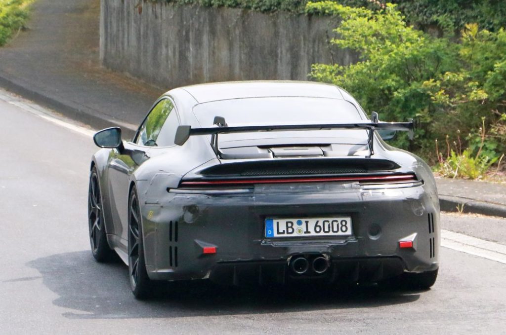 El restyling del Porsche 911 GT3 se pone a punto en Nürburgring 17 Motor16 Porsche 992 GT3 facelift 11 Motor16