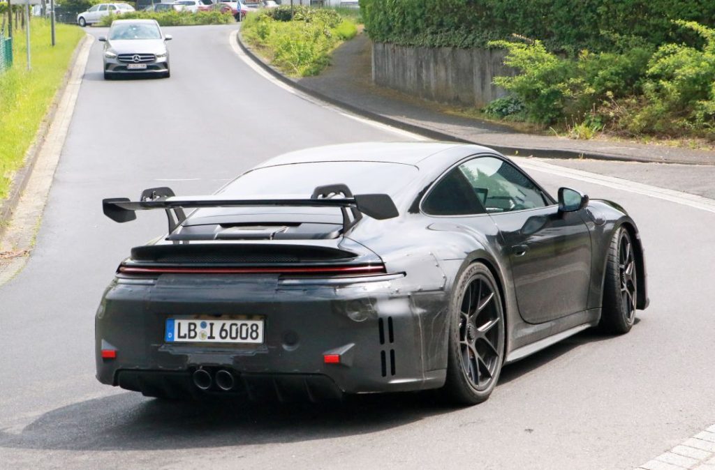 El restyling del Porsche 911 GT3 se pone a punto en Nürburgring 22 Motor16 Porsche 992 GT3 facelift 6 Motor16