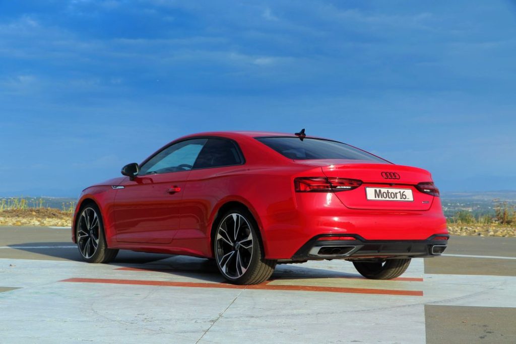 Prueba Audi A5 Coupe Black Line Edition 40 TDI quattro 204 CV S tronic 13 Motor16