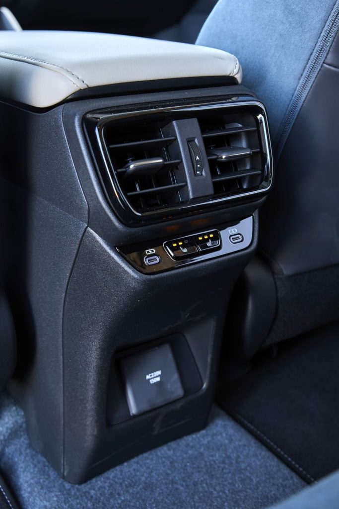 Prueba Lexus RZ 14 Motor16