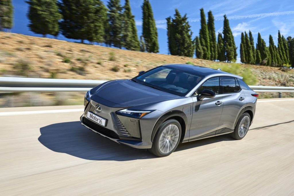 Prueba Lexus RZ 15 Motor16