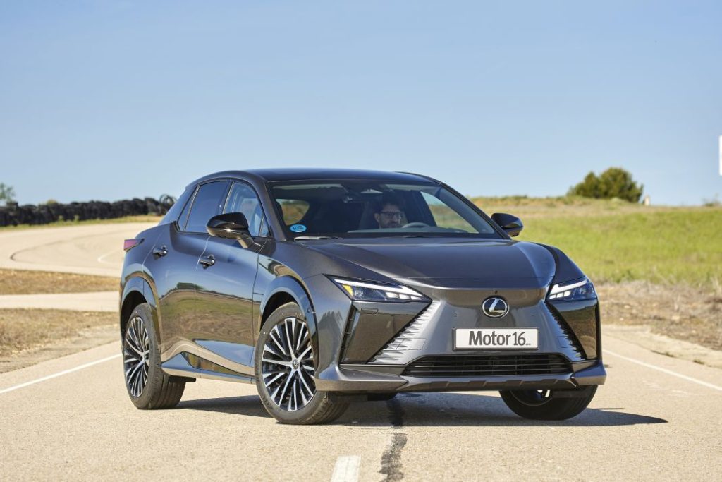 Prueba Lexus RZ 19 Motor16