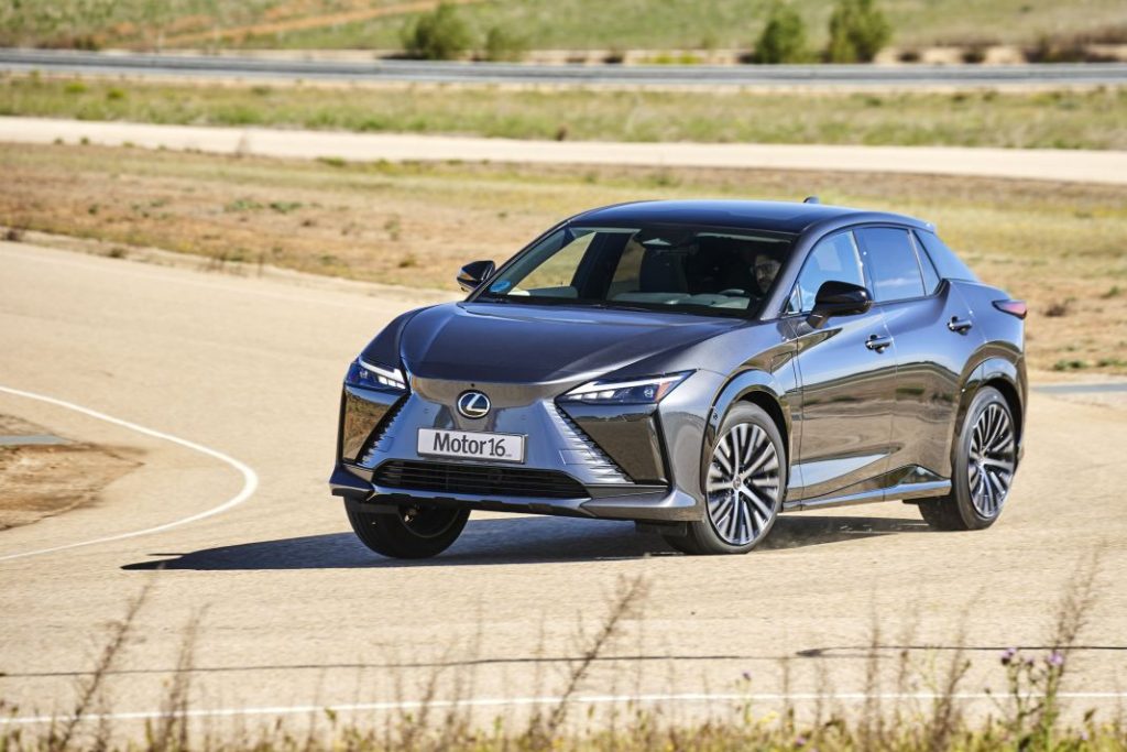 Prueba Lexus RZ 2 Motor16