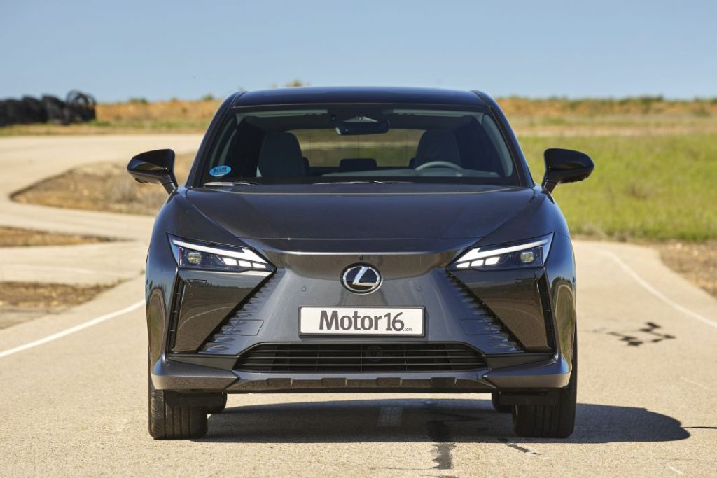 Prueba Lexus RZ 21 Motor16